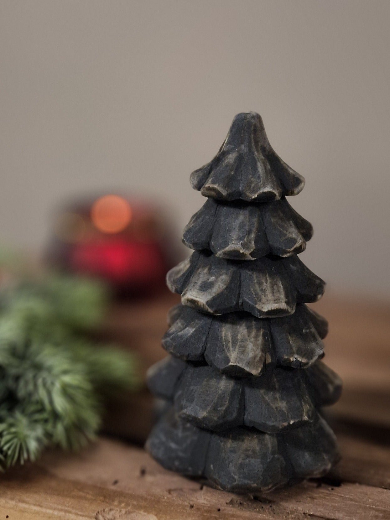 Houten kerstboom donker bruin- 15x9 cm.