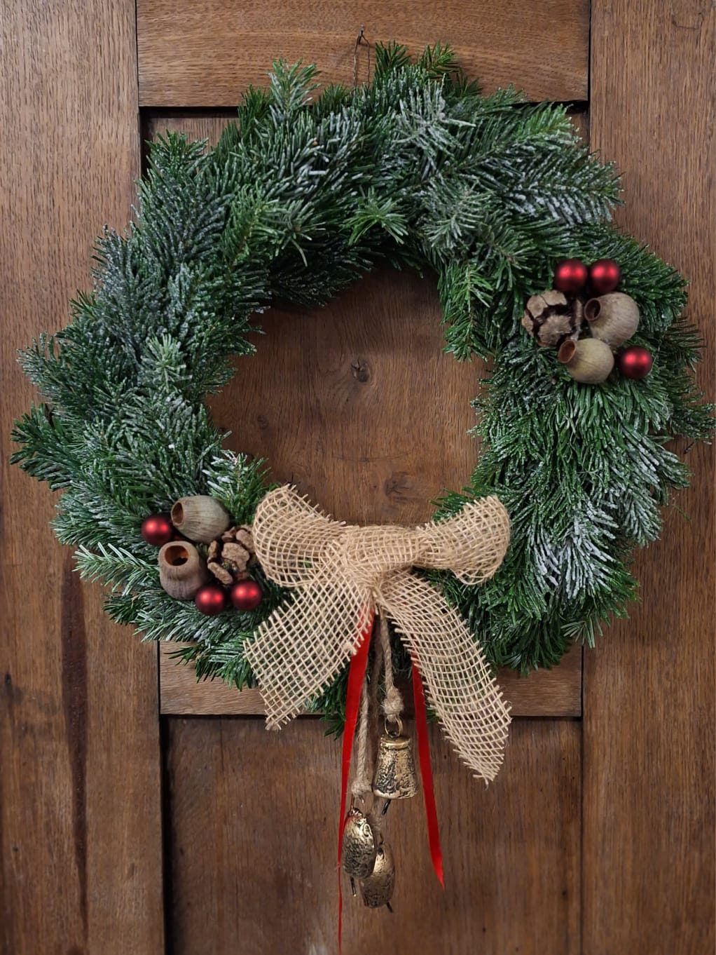 Kerst krans vers groen- 35 cm. - Rood/ Goud