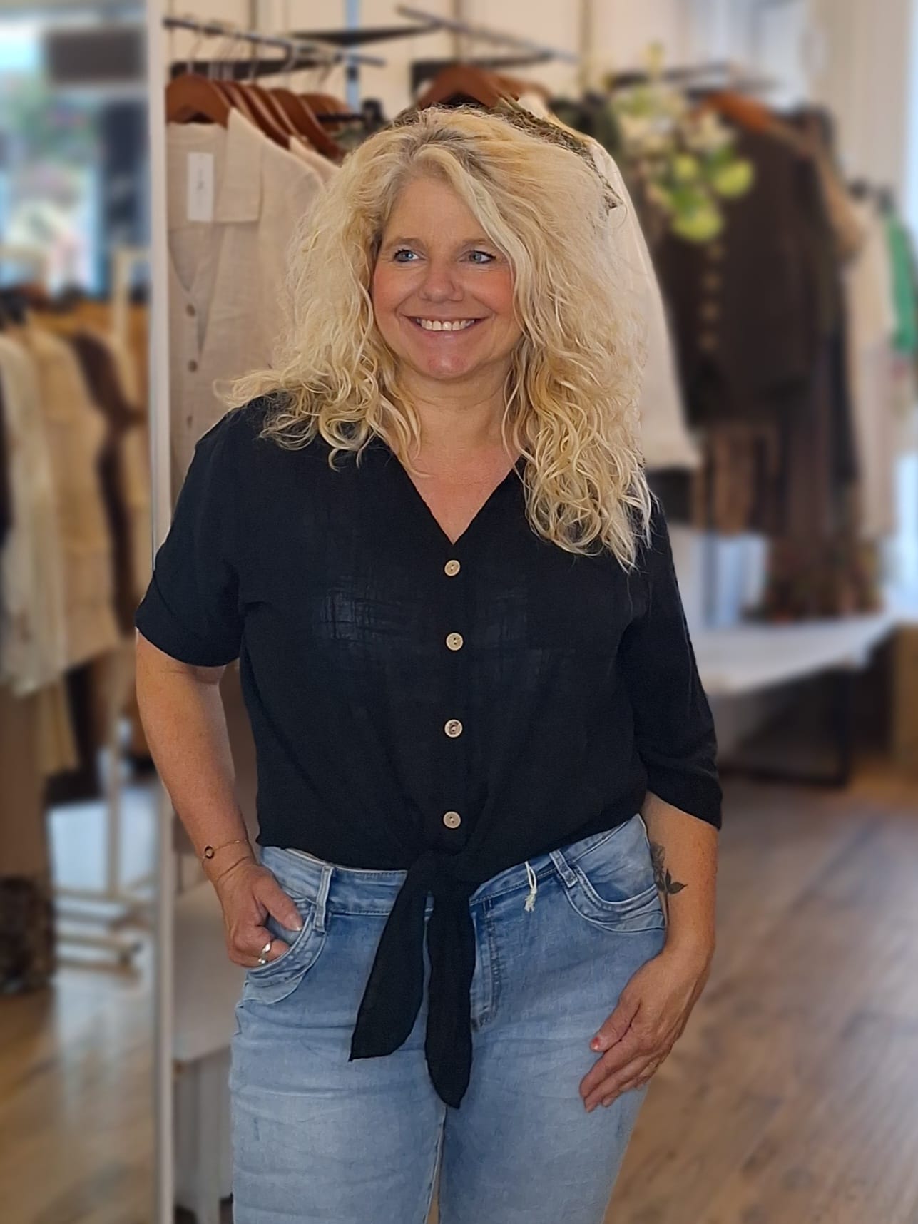 Katoenen knoop blouse- Zwart