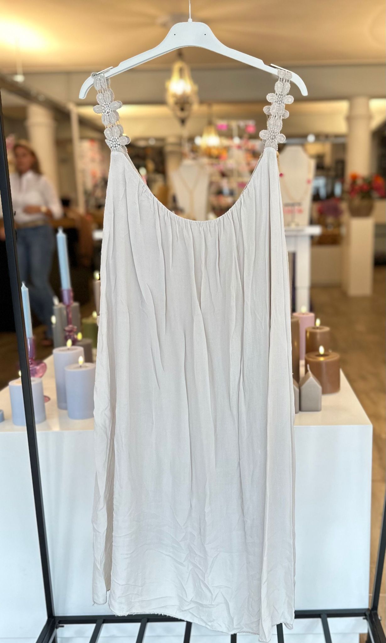Flower dress Hanna - Beige