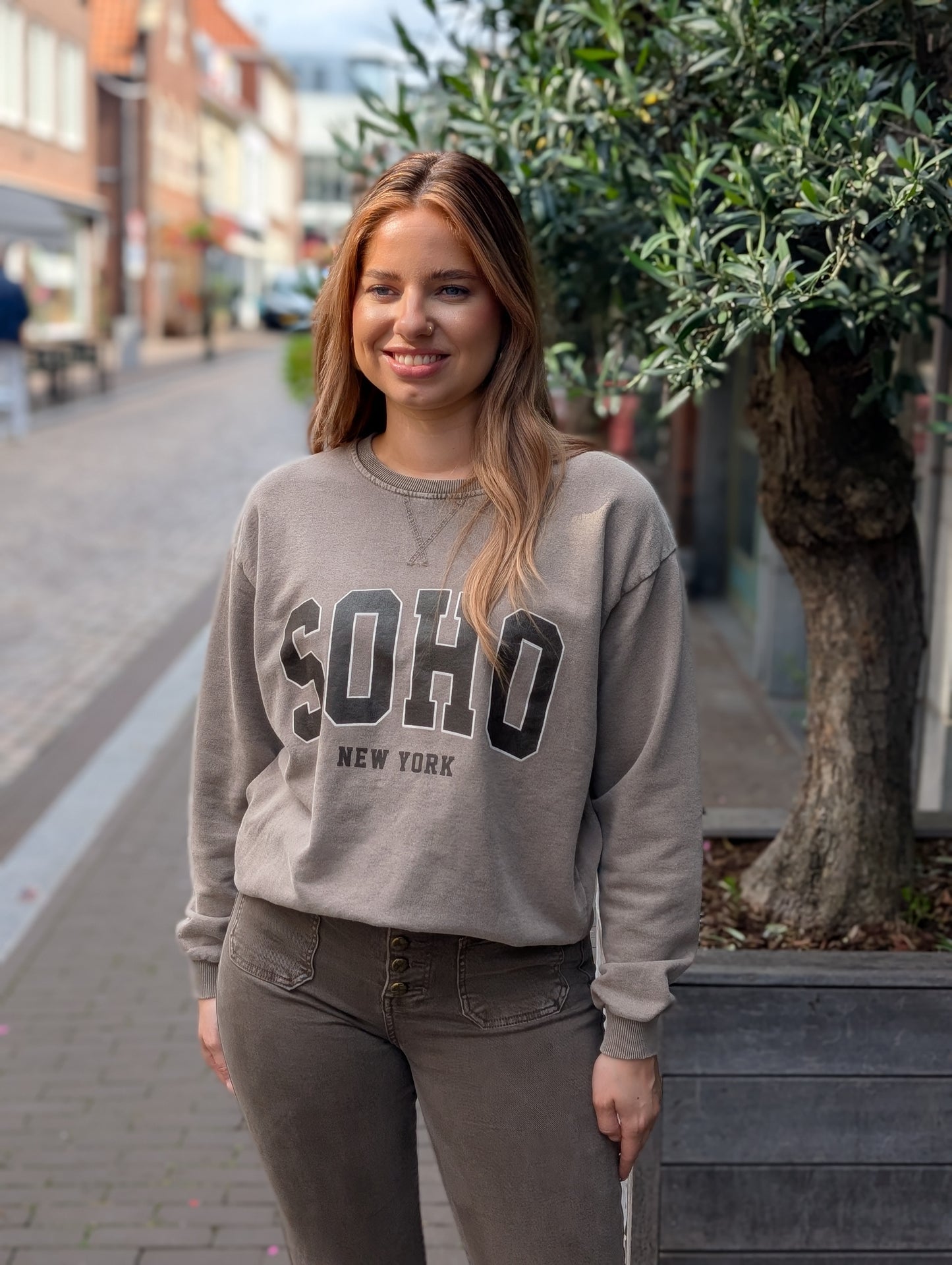 SOHO Sweater - Washed brown