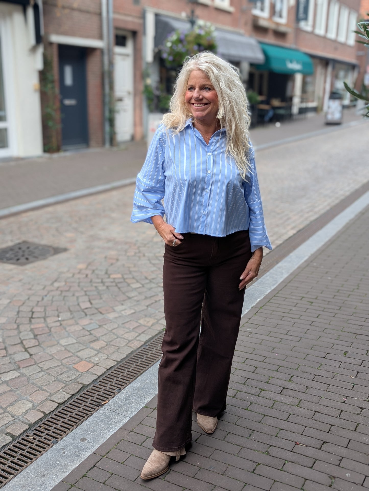 Sua korte streep blouse - Licht blauw/ wit/ bruin
