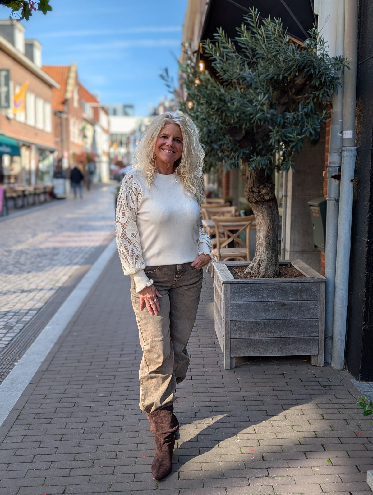 Loy trui met kanten mouw - Ecru