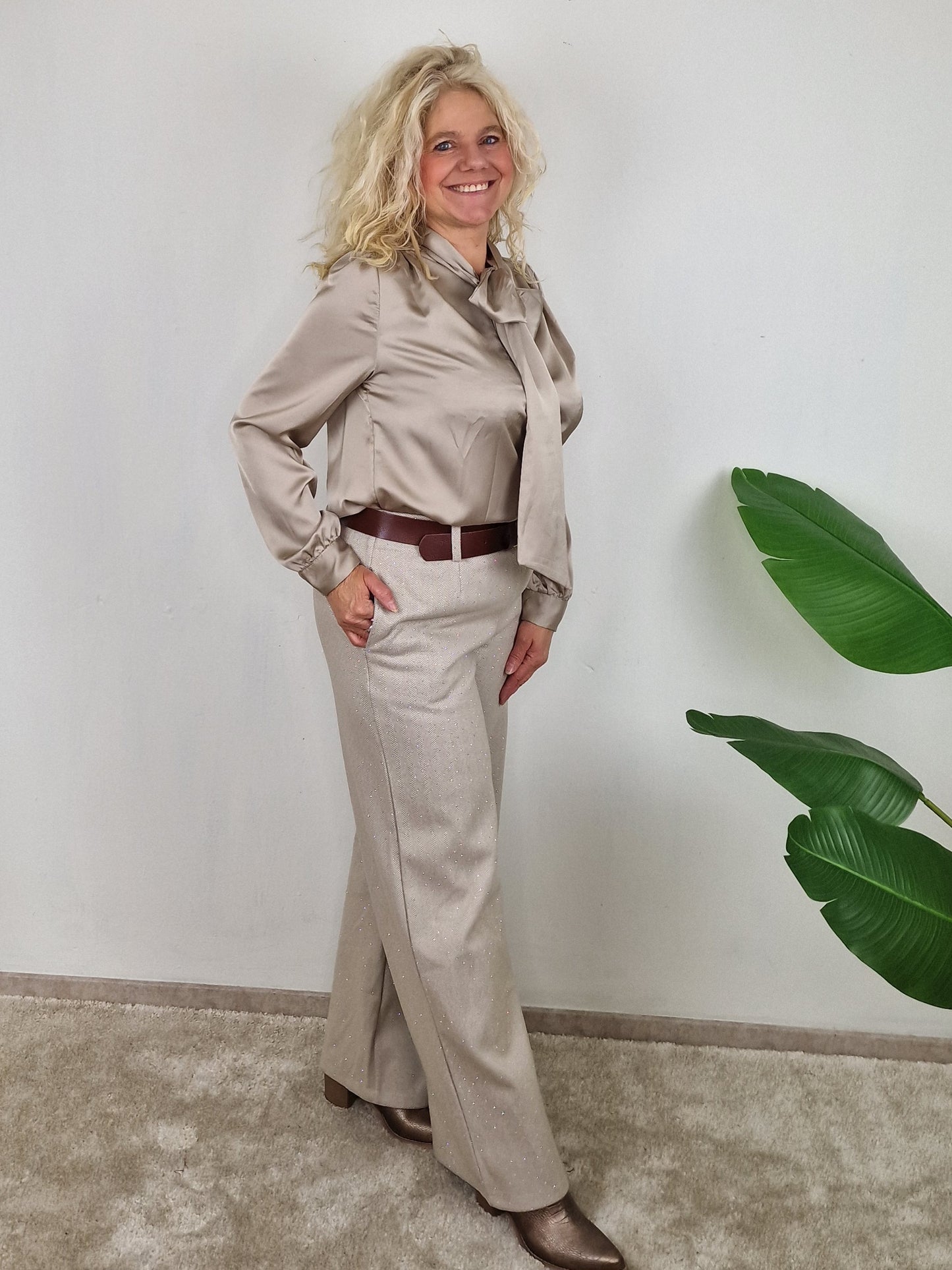 Liv Pantalon met riem wide leg- Glitter Creme