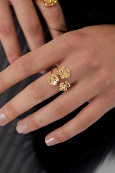 Bloemige trio ring - Goudkleur