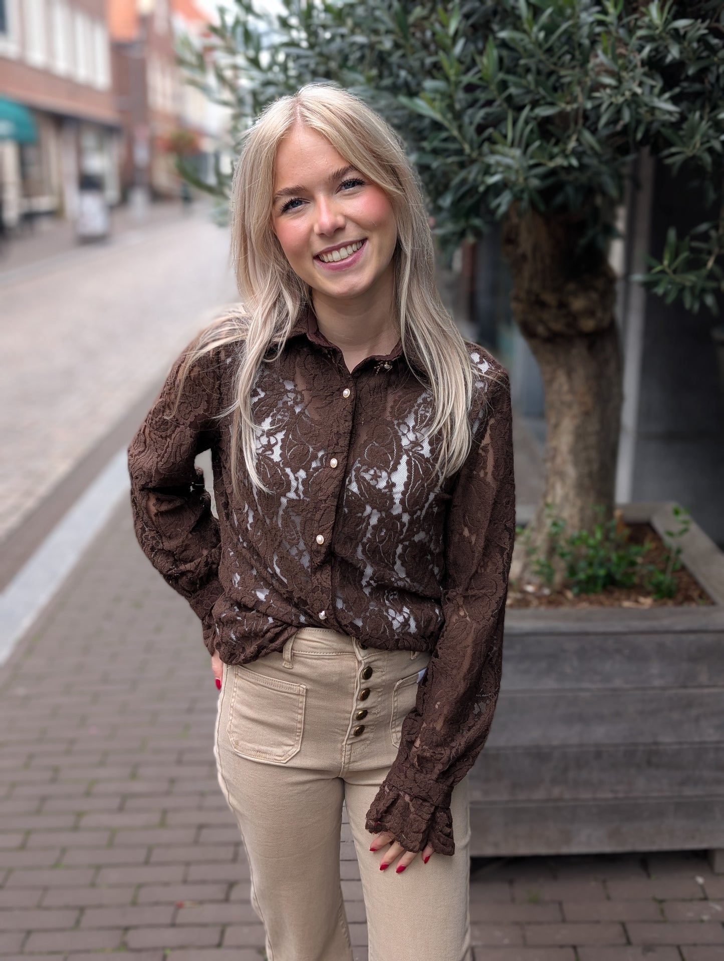 Kanten blouse Maaike - Bruin