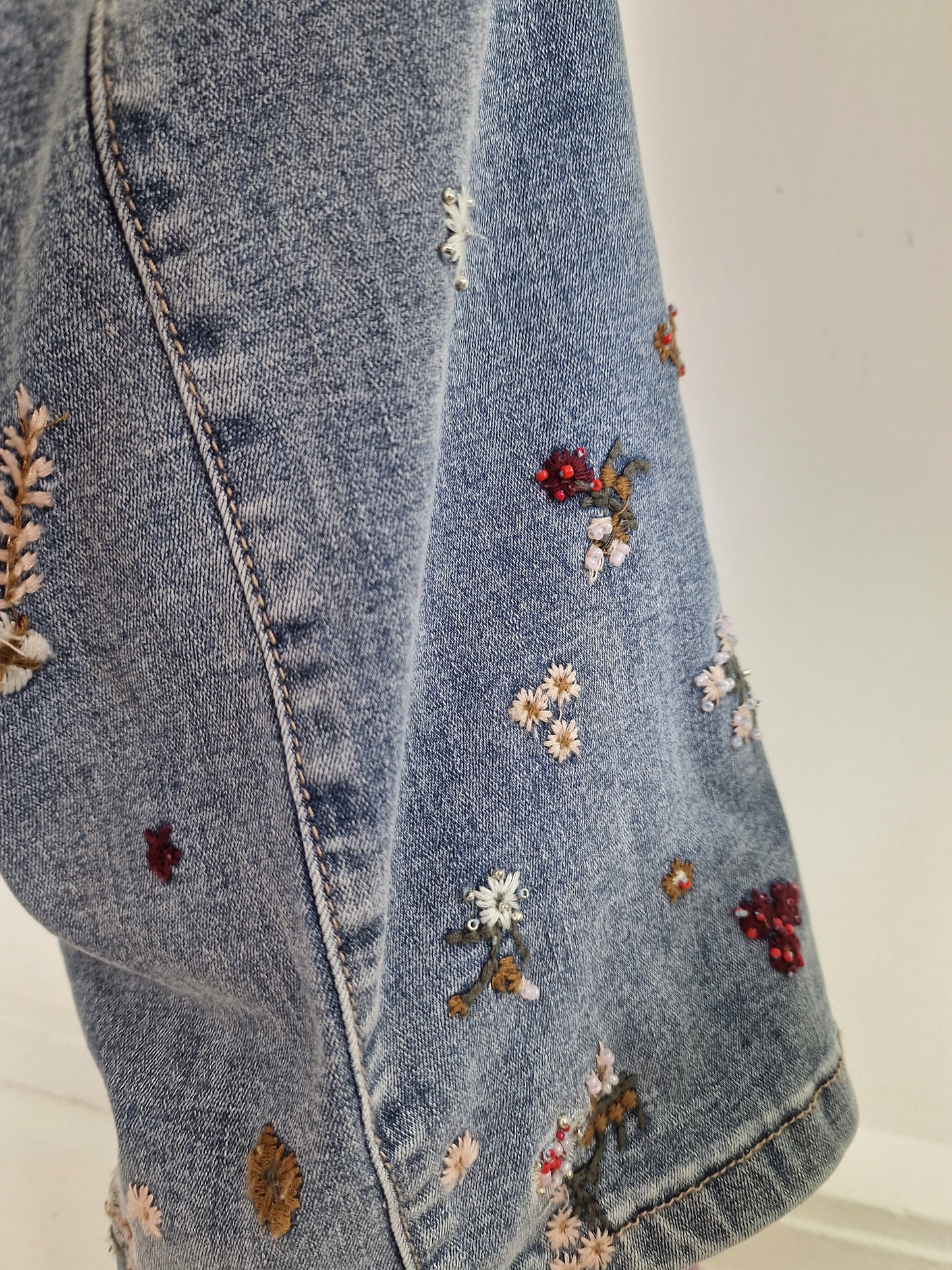 Monday straight leg jeans met bloemen Juliette - Jeans