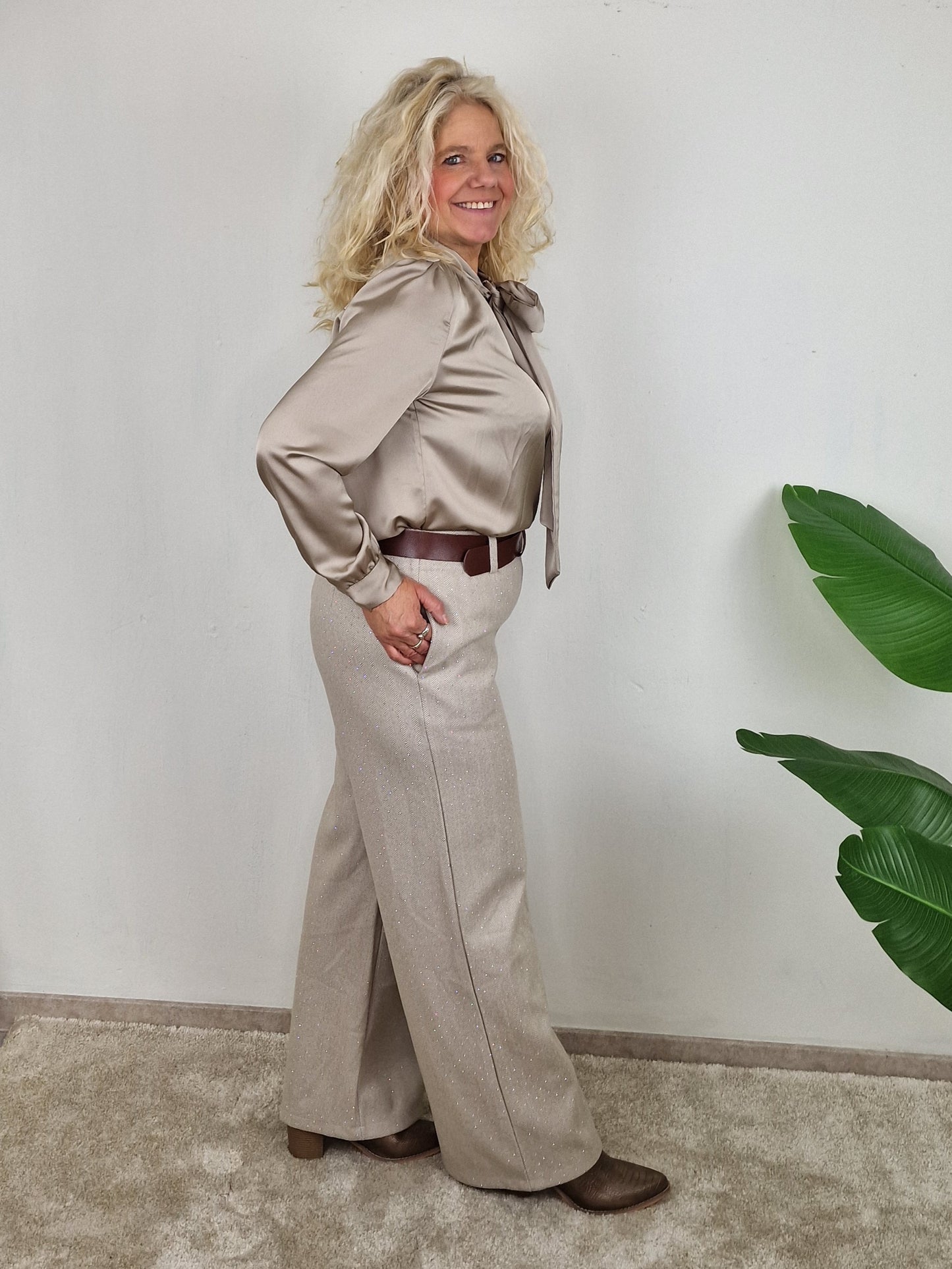 Liv Pantalon met riem wide leg- Glitter Creme