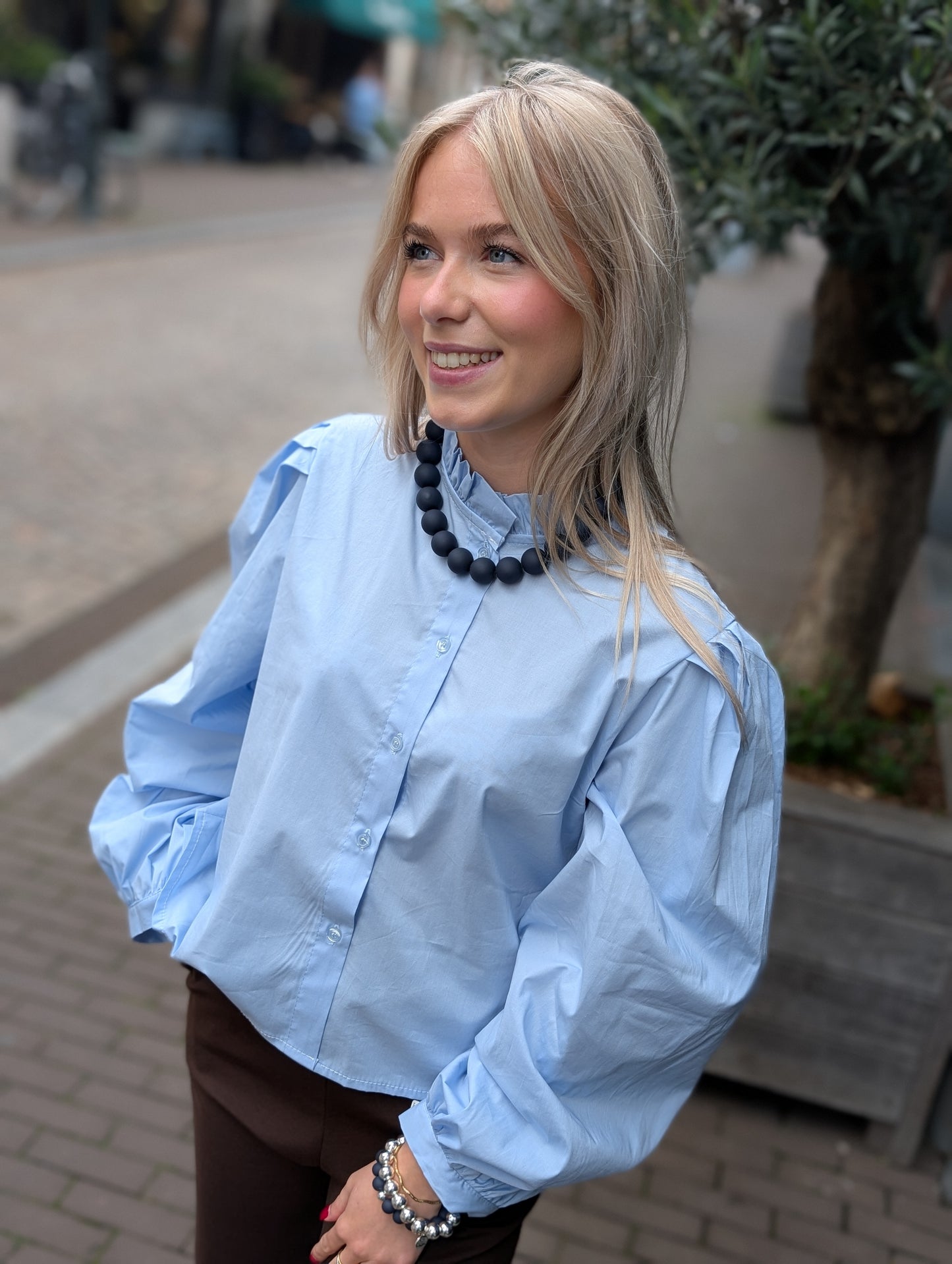 Mayke blouse met ruffle - Licht blauw