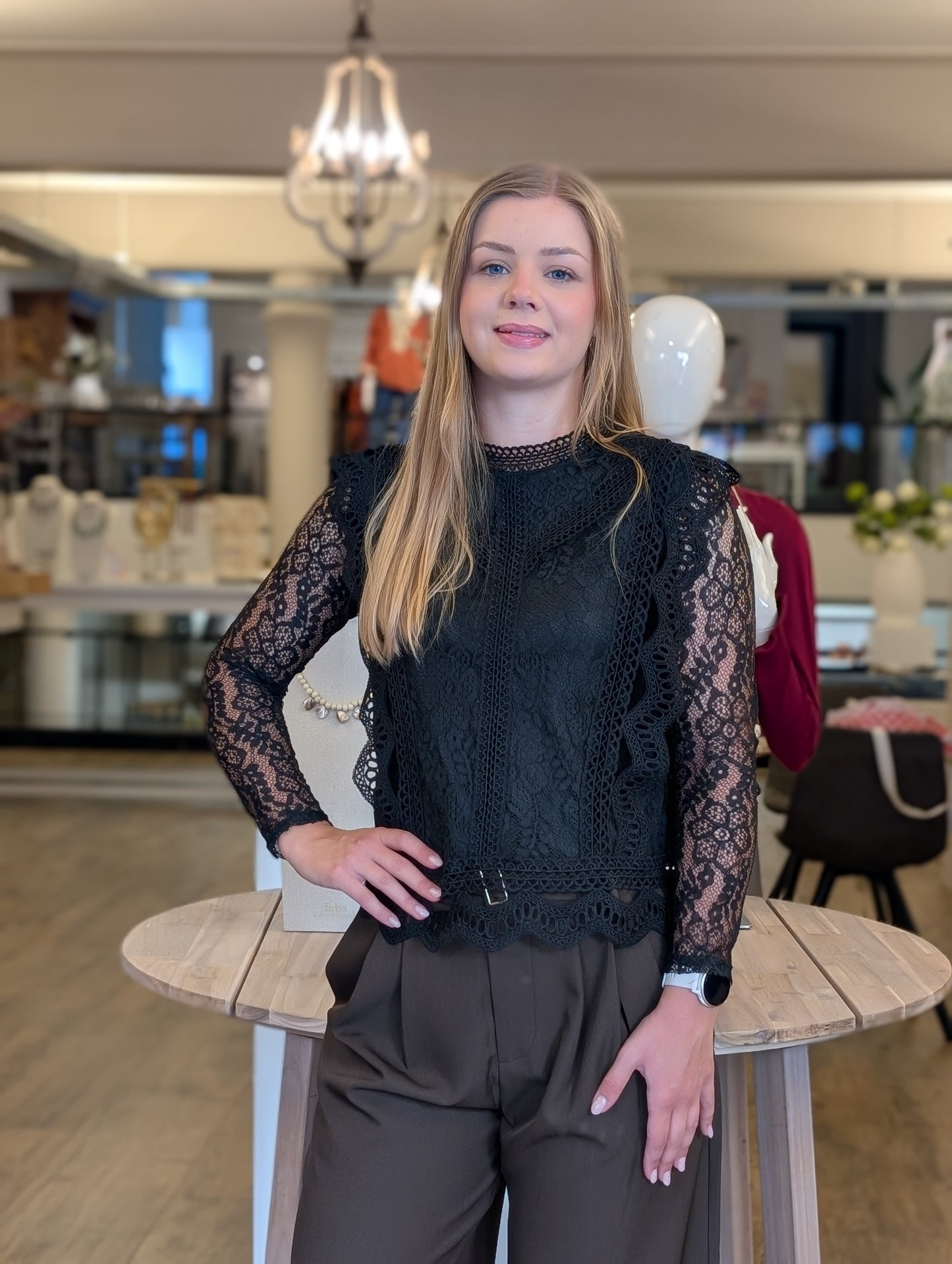 Kanten top Joline - Zwart