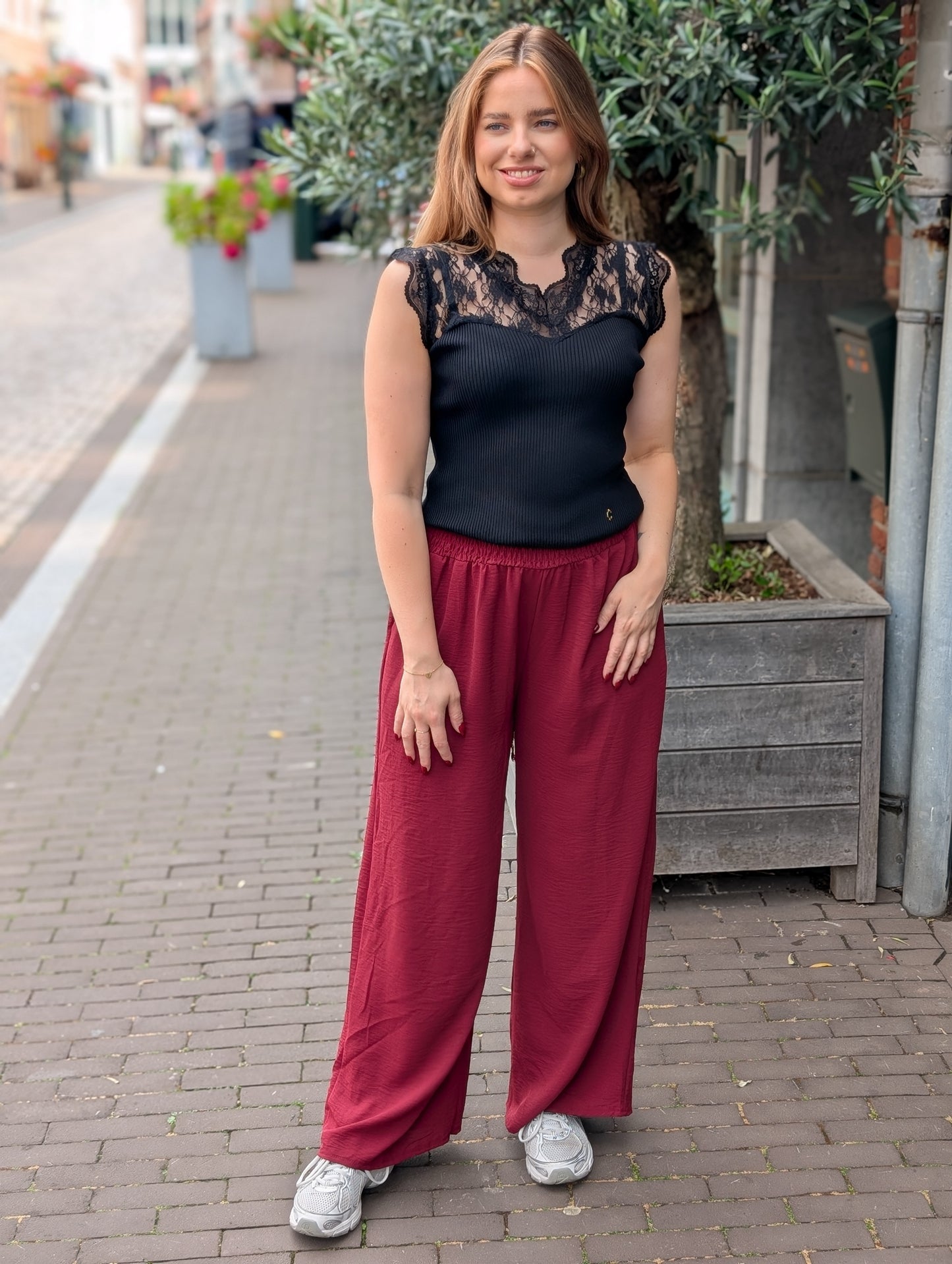 Clara top met kant - Zwart