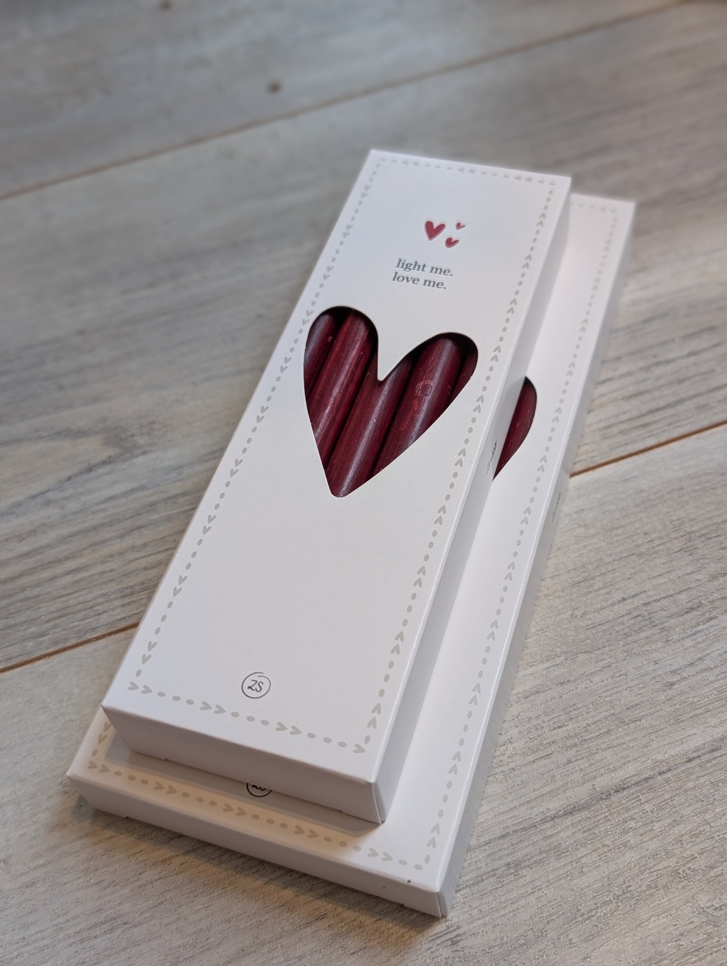 Set van 4 rustieke kaarsen 20cm - Light me. Love me red Zusss