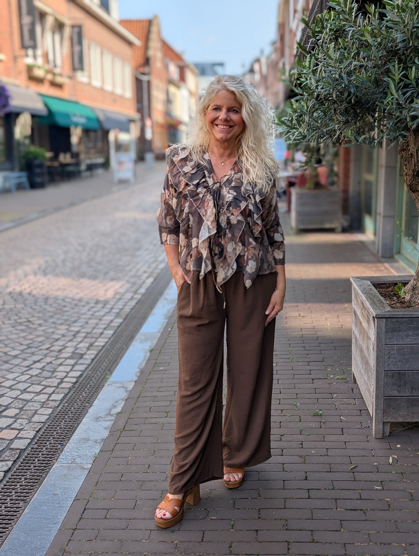 Ruffle blouse Emma - Flowers Brown Mix