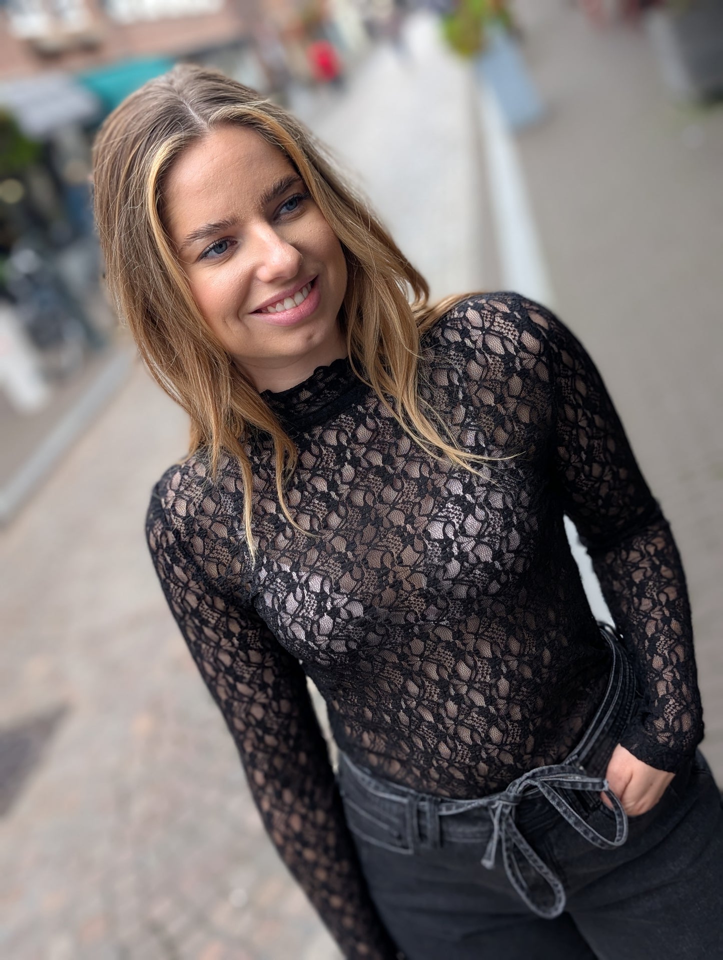 Kanten top met lange mouwen - Zwart