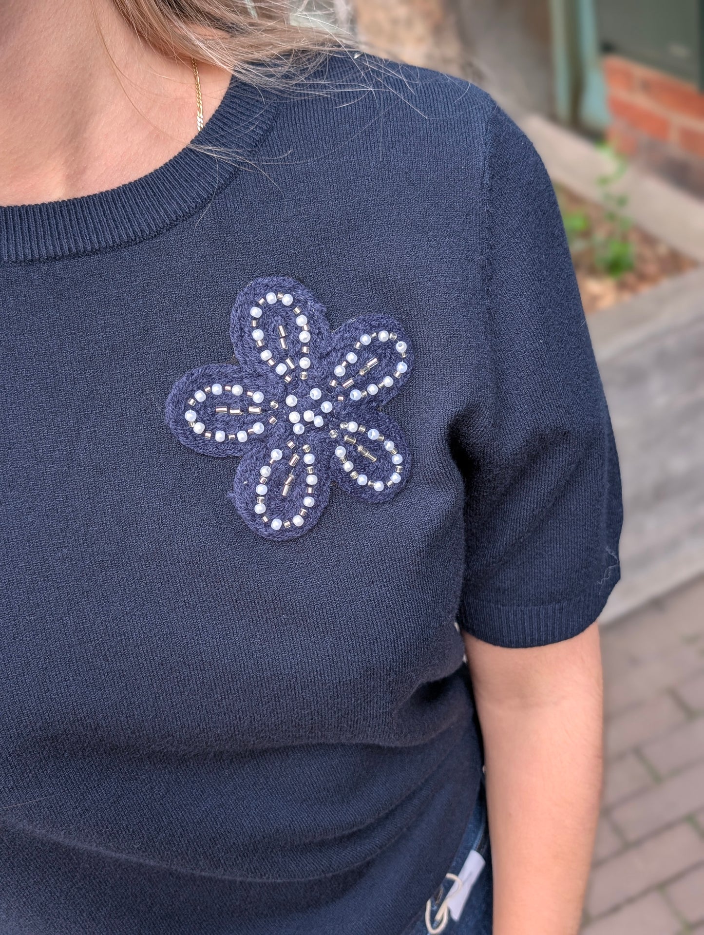 Daan trui met bloem - Donkerblauw