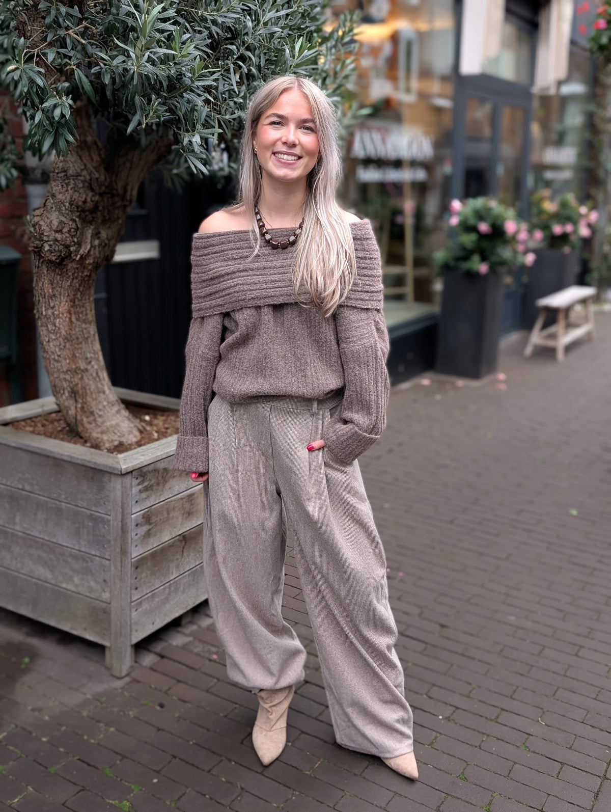 Apany off sholder trui - Taupe