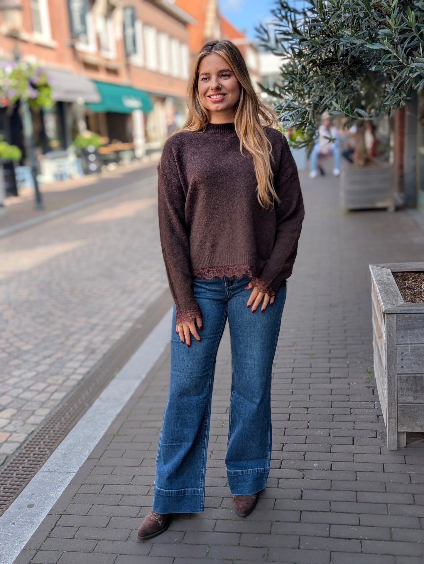 Lace trui Indi - Bruin