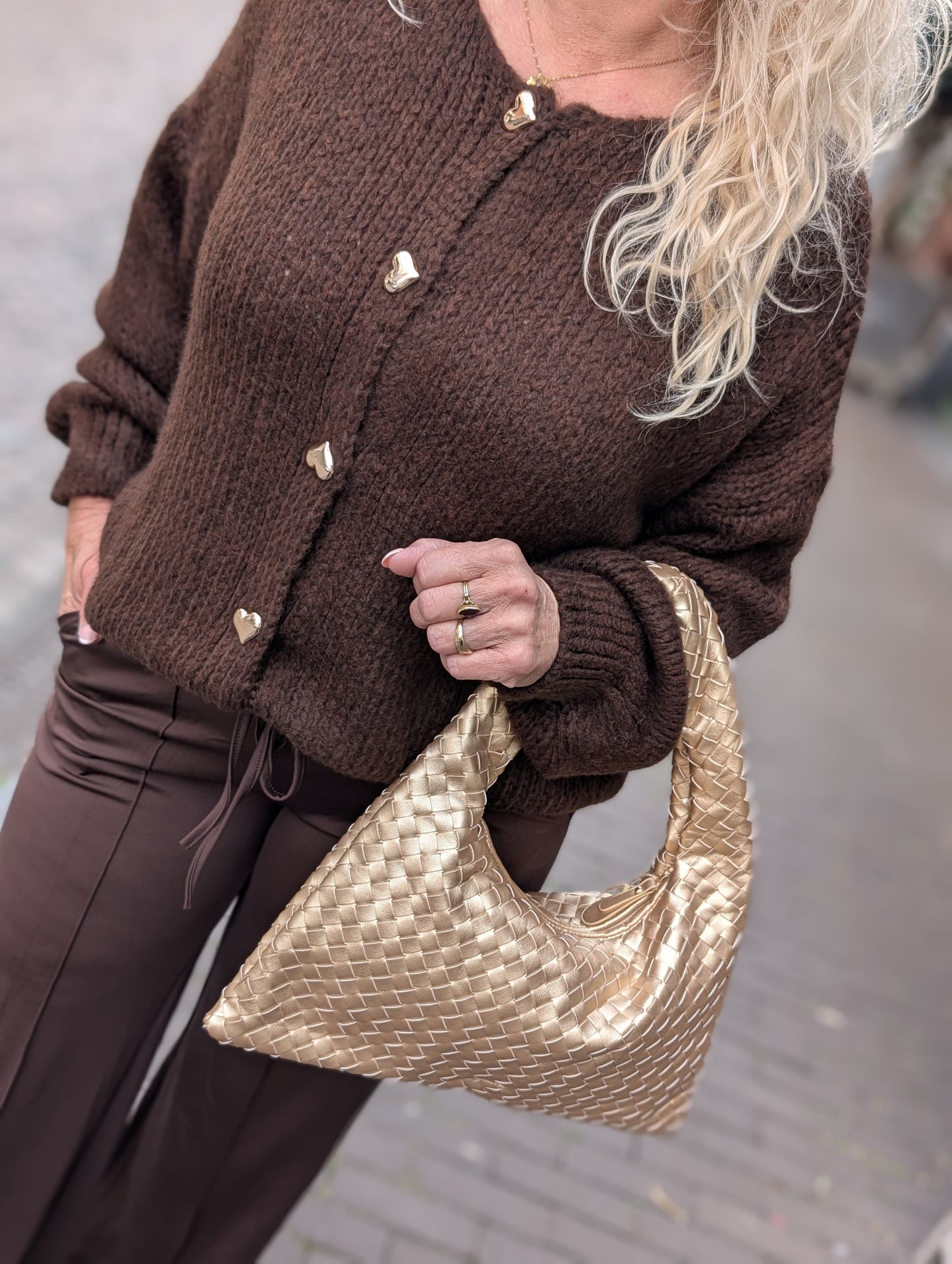 Hanny gebreid vest met hartjes knopen - Donker bruin