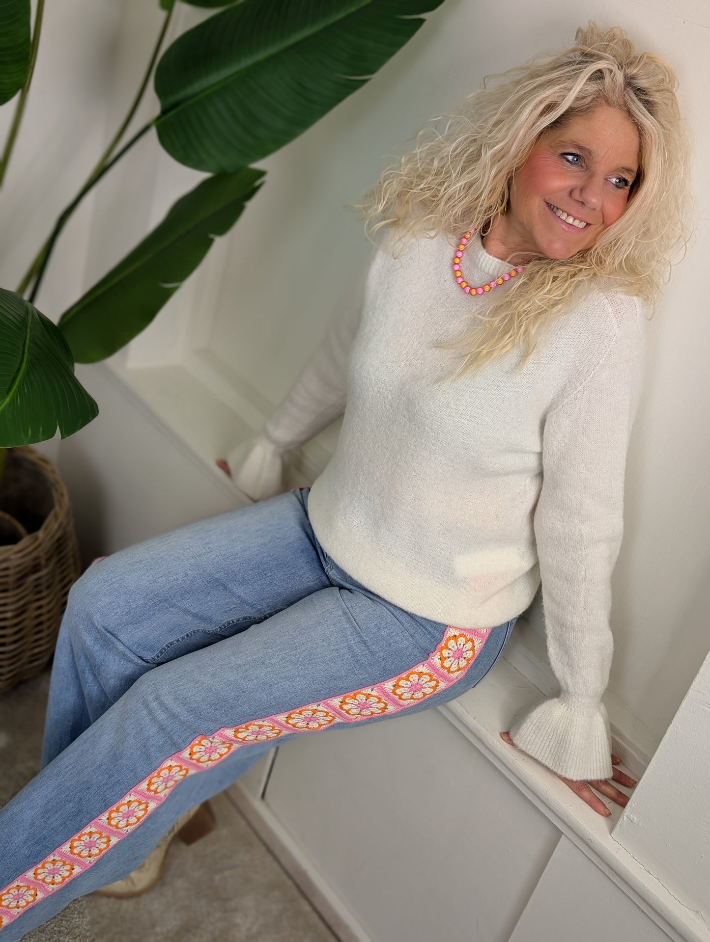 Fijn gebreide trui met ruffle mouwen - Off White