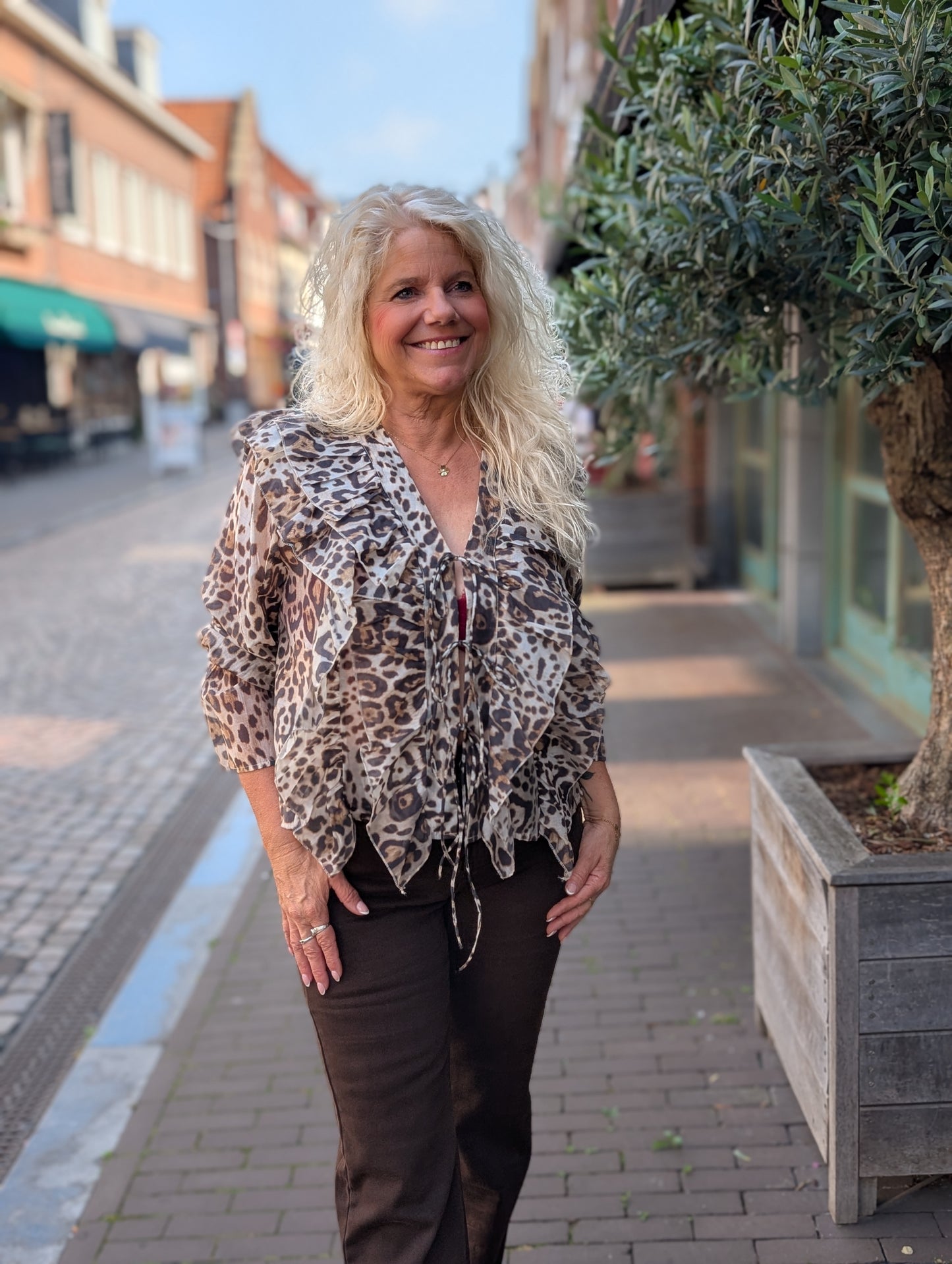(Kopie) Ruffle blouse Emma - Panter Brown Mix