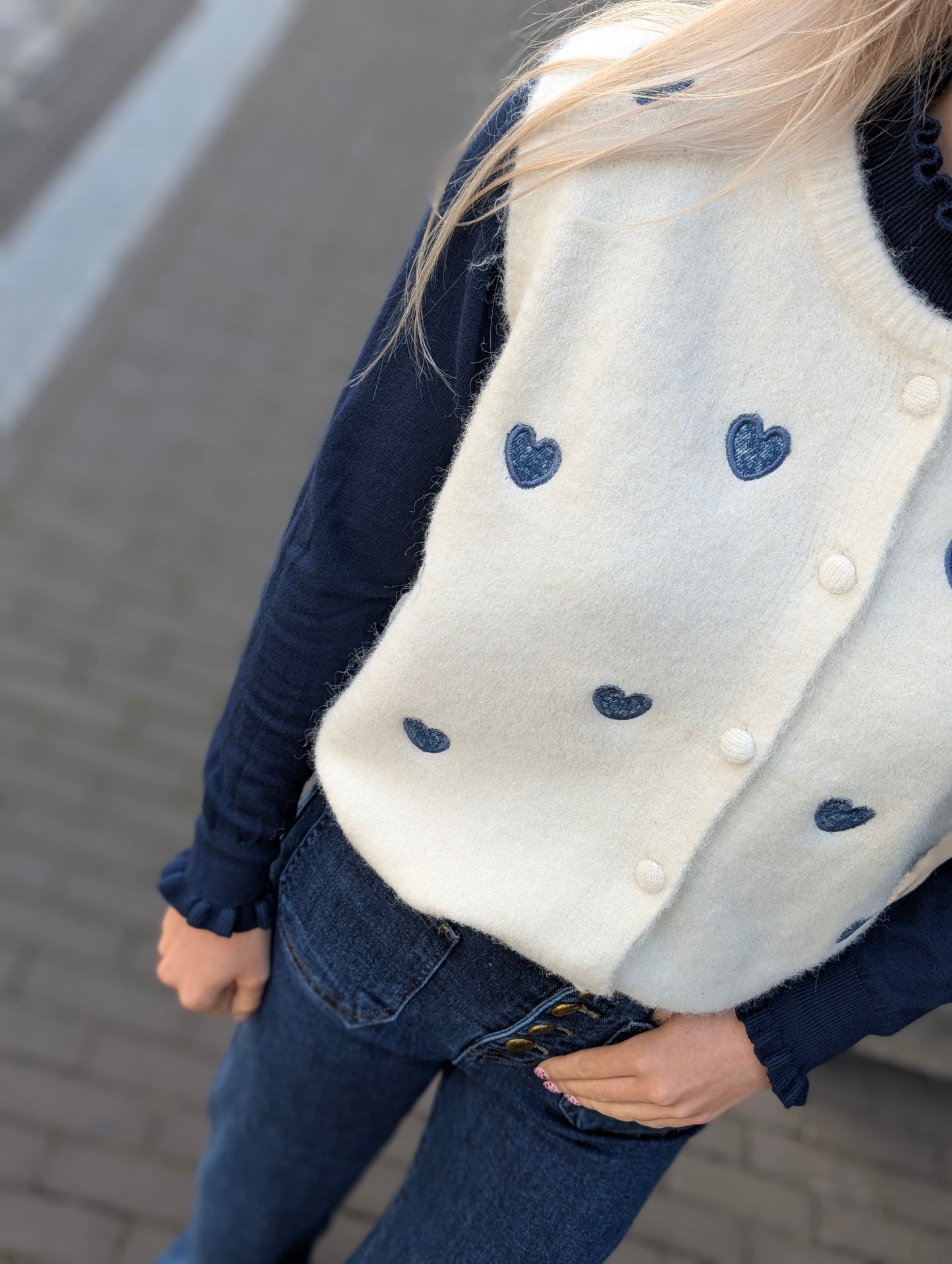 Hartjes gilet Juna - Ecru/Blauw