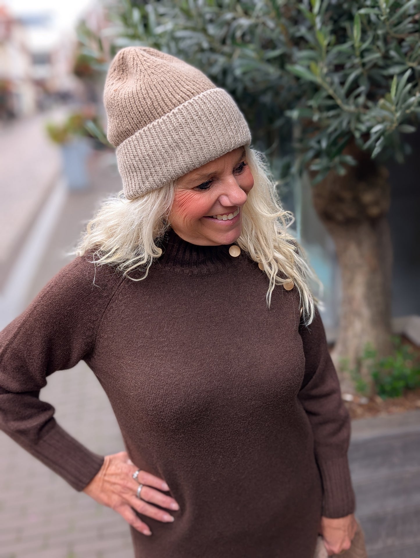 Wanda gebreide muts - Taupe/ ecru