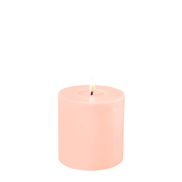 Led stompkaars - licht roze 10x10 cm.