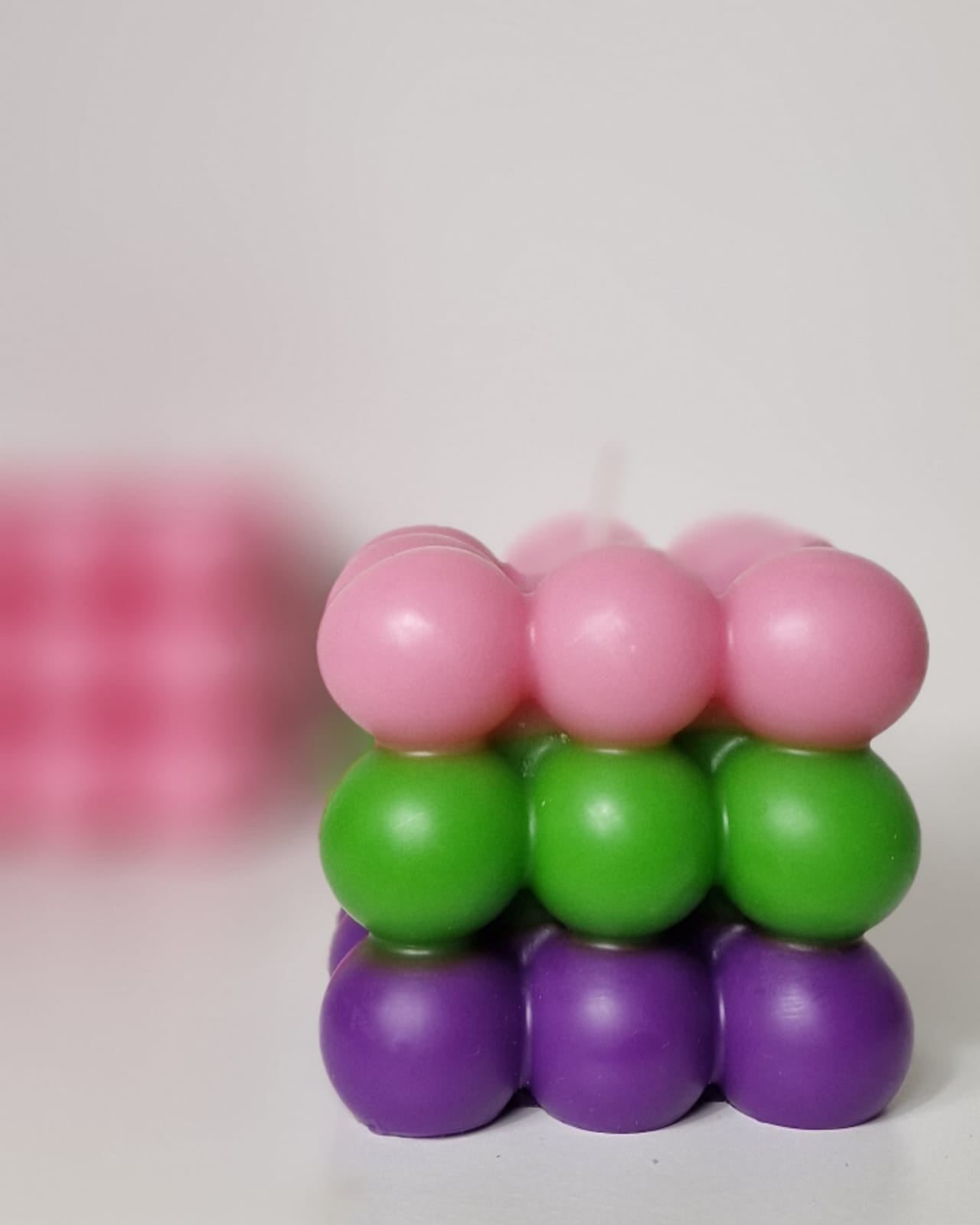 Bubble candle 10x10 - Pink/Green/Purple