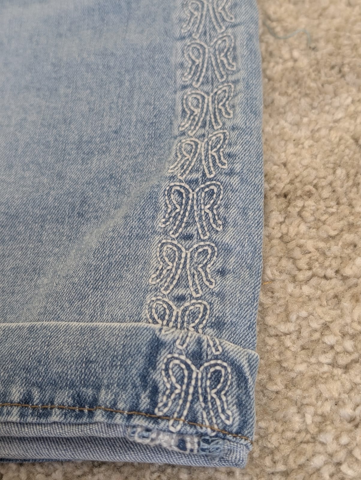 Sienna Red Button short side embroidery - Jeans