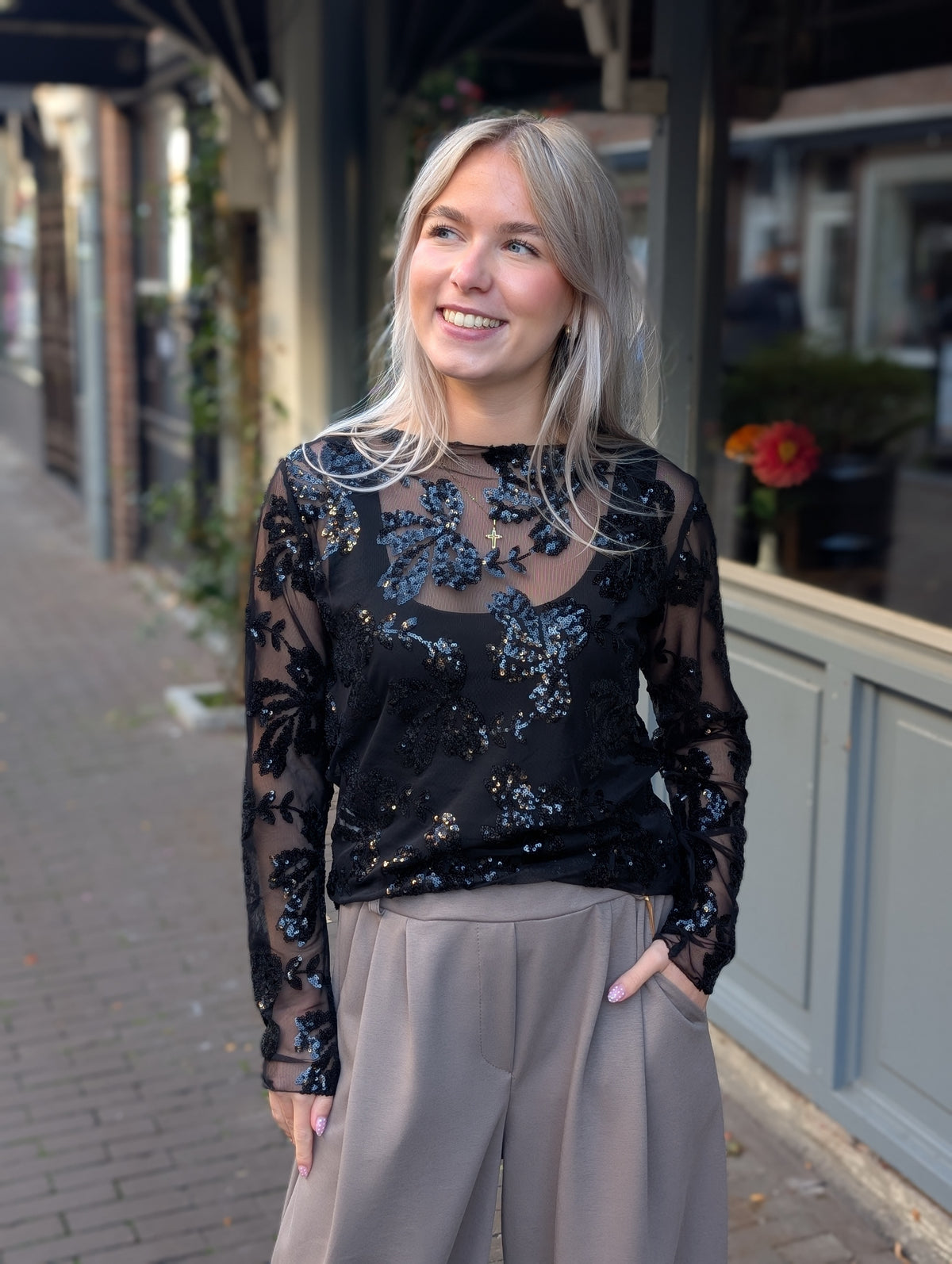Sparkle mesh top - Zwart