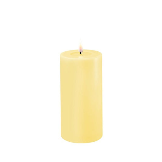 Led stompkaars - Light yellow 7,5x15 cm.