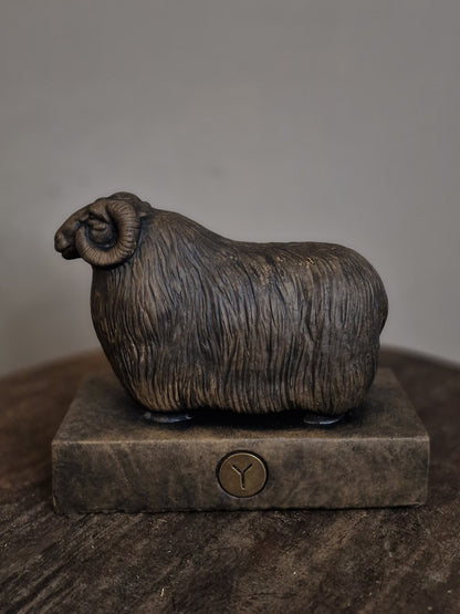 Brynxz statue sheep with horn majestic Brown - 24x12x21