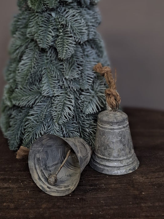 Tinnen kerst klokjes- Grey/ 10 cm.
