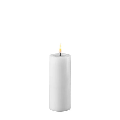 White LED candle  7,5 x 20 cm.