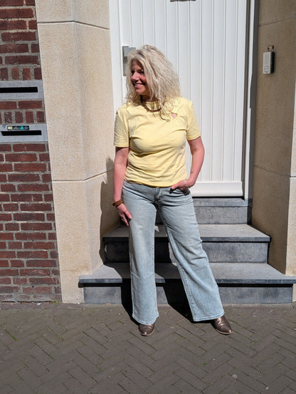 Daily shirt met opengewerkt hartje - Geel