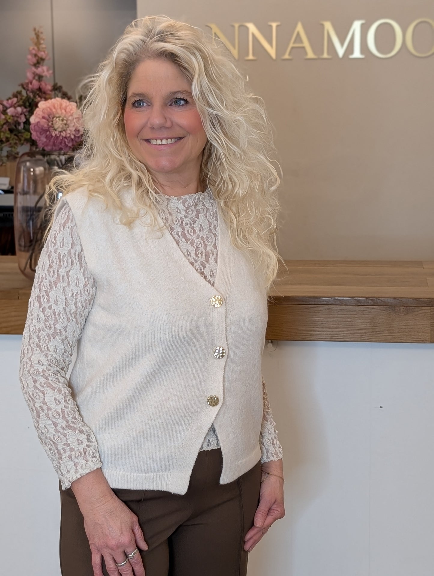 Zusss gebreid gilet met leuke knopen