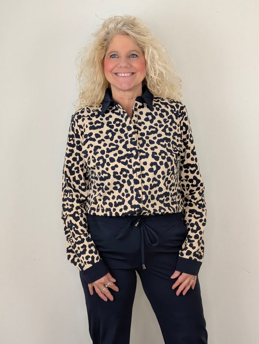 Mi Piace Karin blouse - Sand/ dark blue leopard print