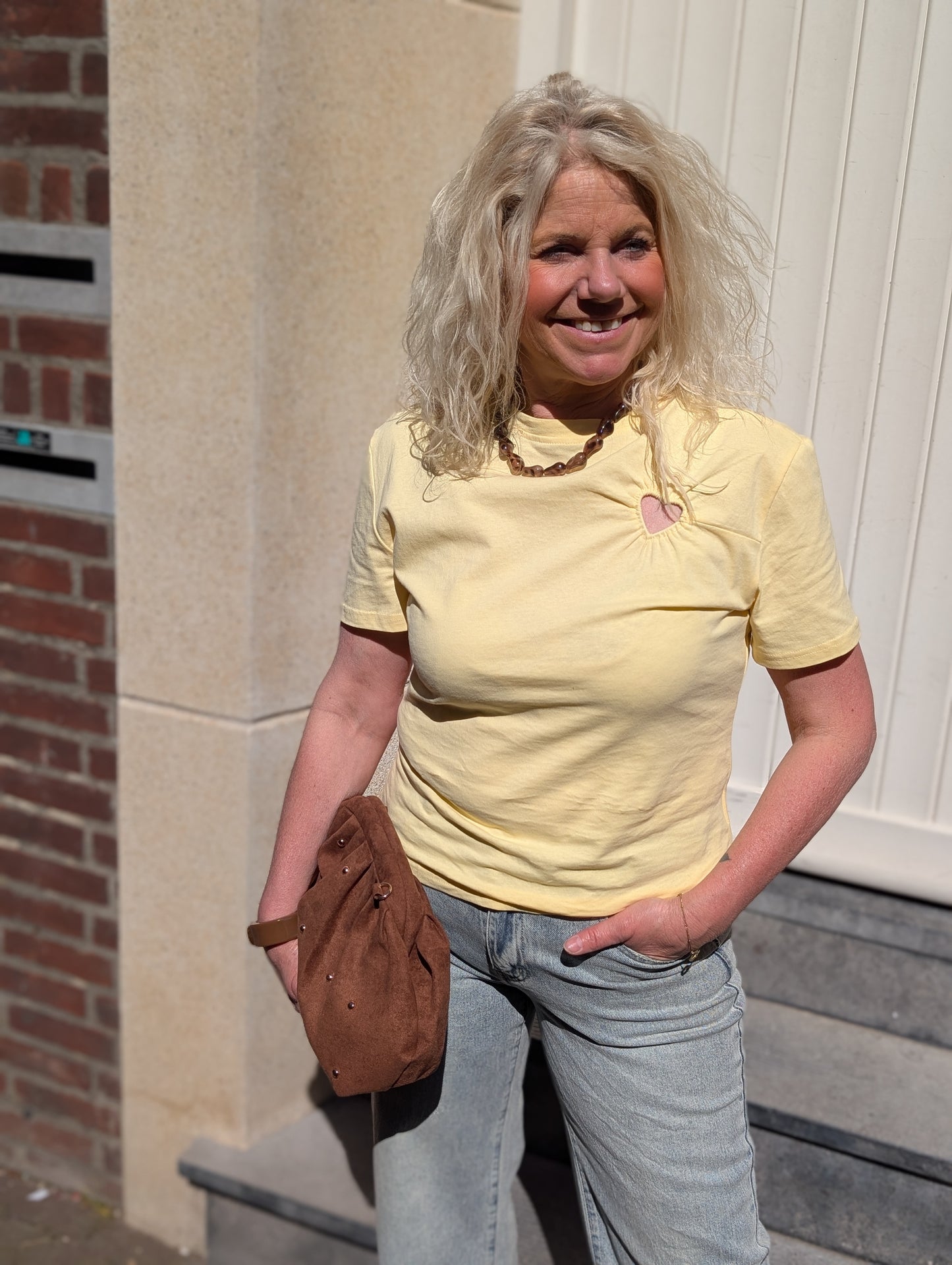 Daily shirt met opengewerkt hartje - Geel