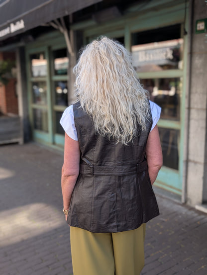 Faux leather gilet met riem - Donkerbruin