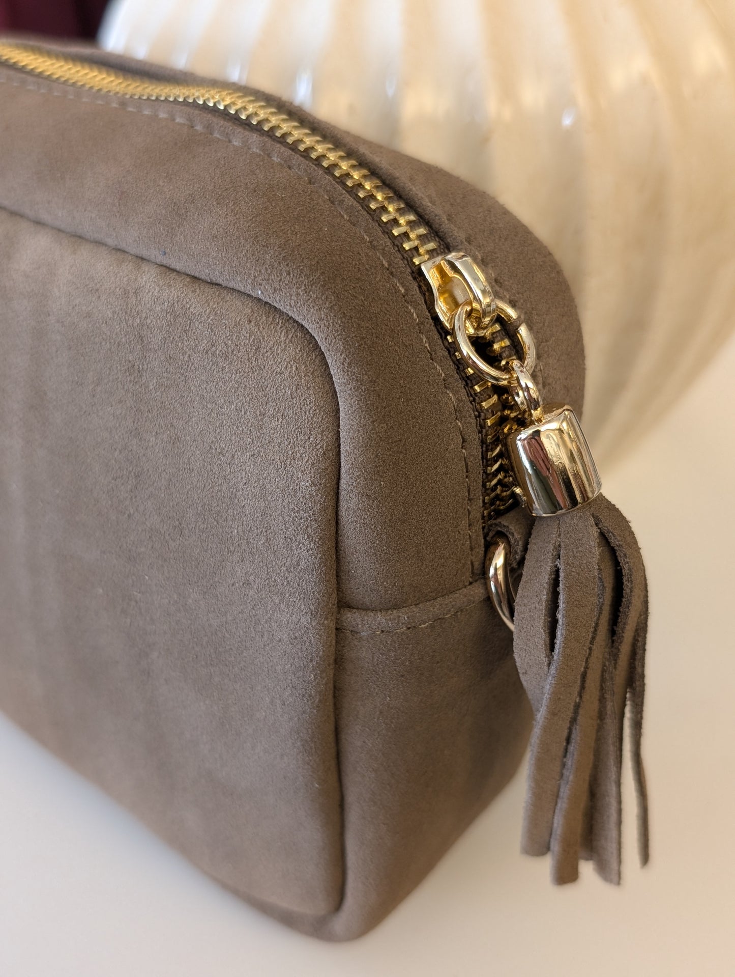 Tas met gouden rits en kwastje - Taupe