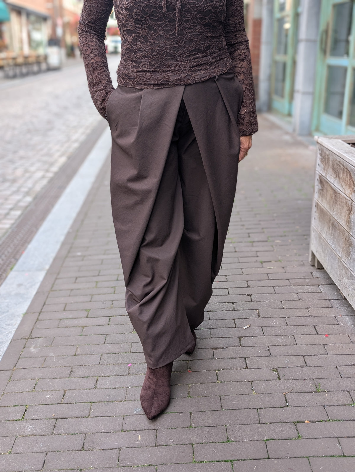 Zowi pantalon met overslagdetail - Bruin