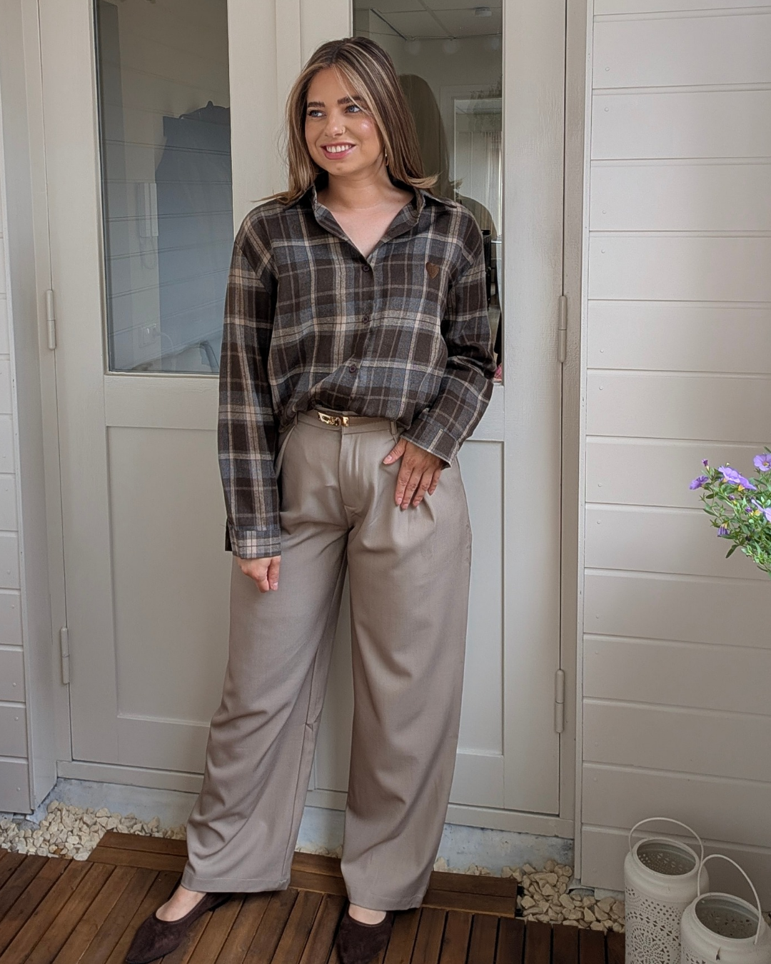 Ashley Geruite blouse met Hart Detail - Bruin