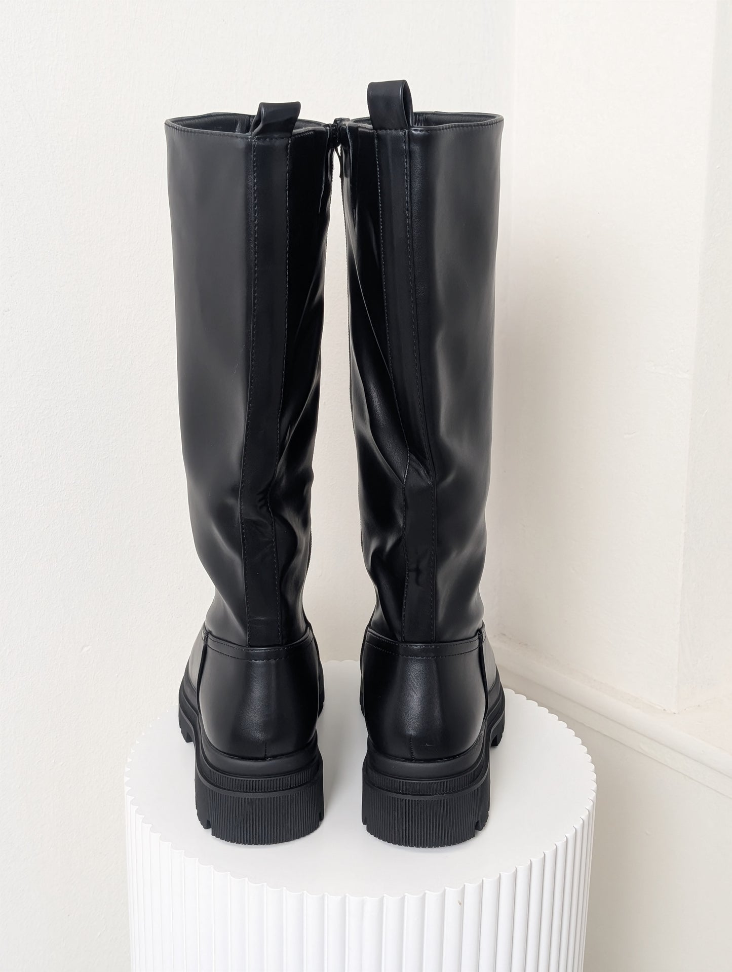 Hoge laarzen met rits - Zwart