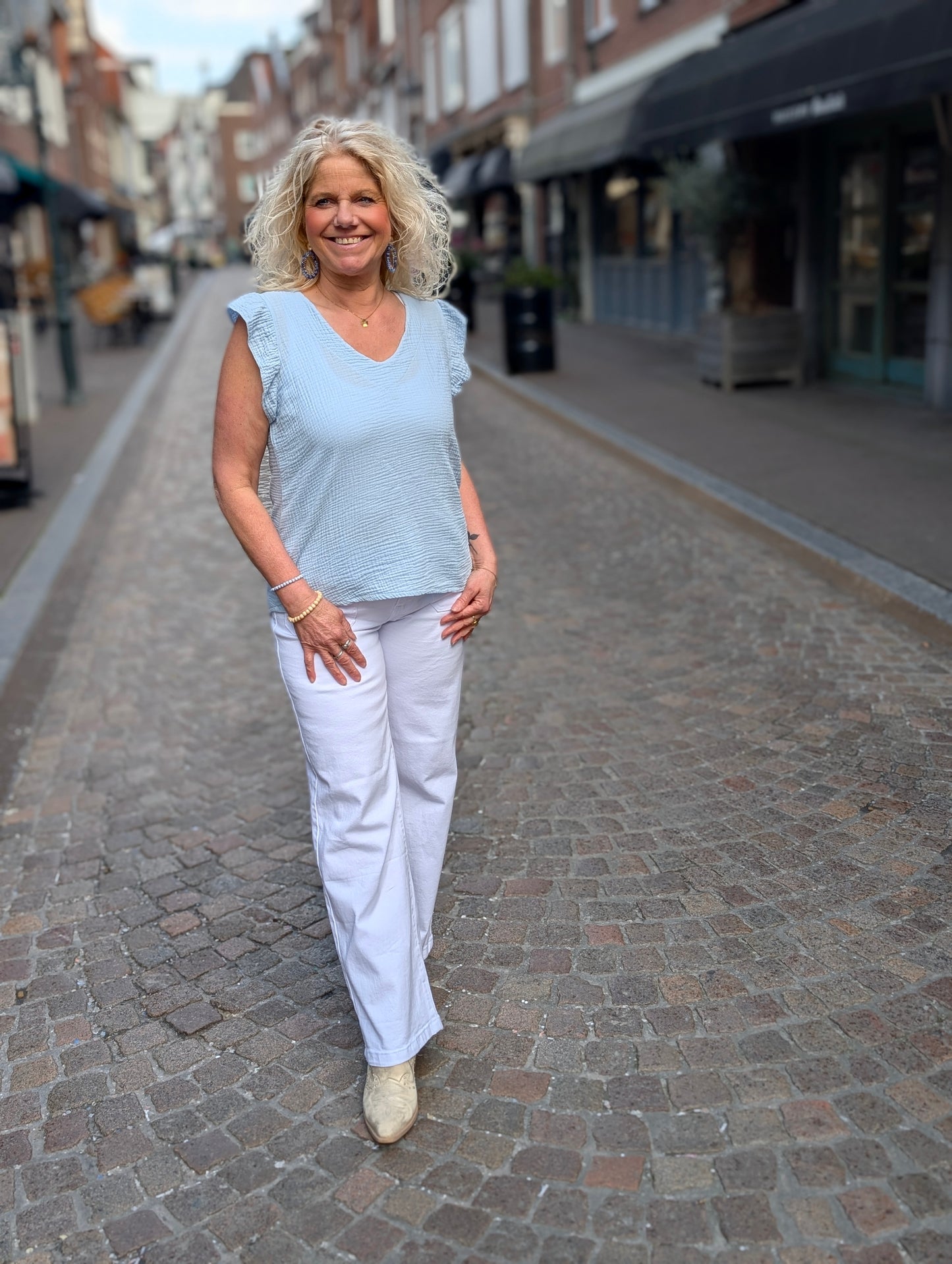 Katoenen ruffle top v-hals - Lichtblauw