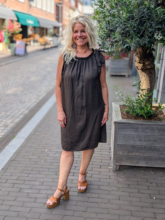 Babette strik jurk - Bruin
