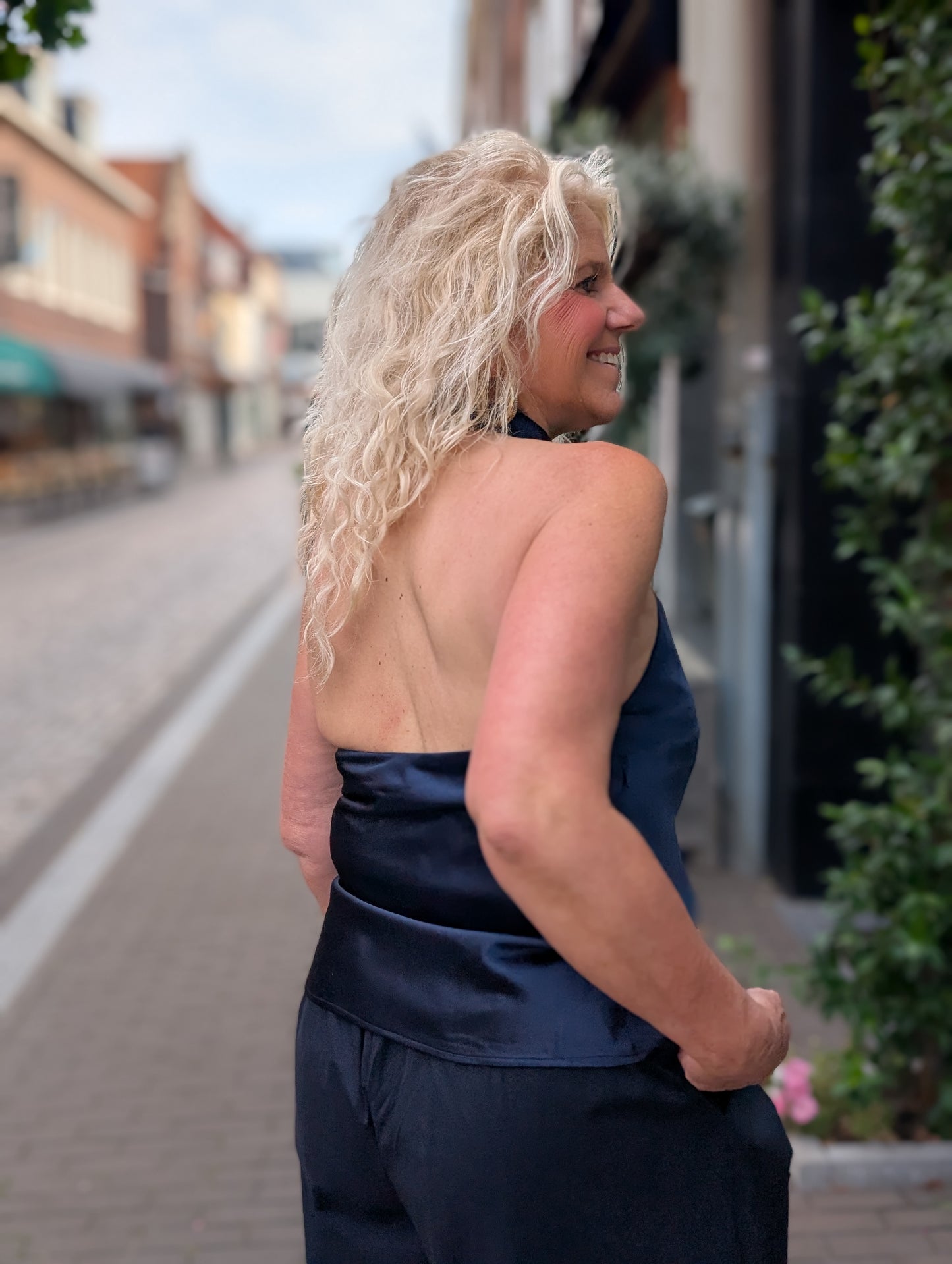 Silk top met openrug - Blauw
