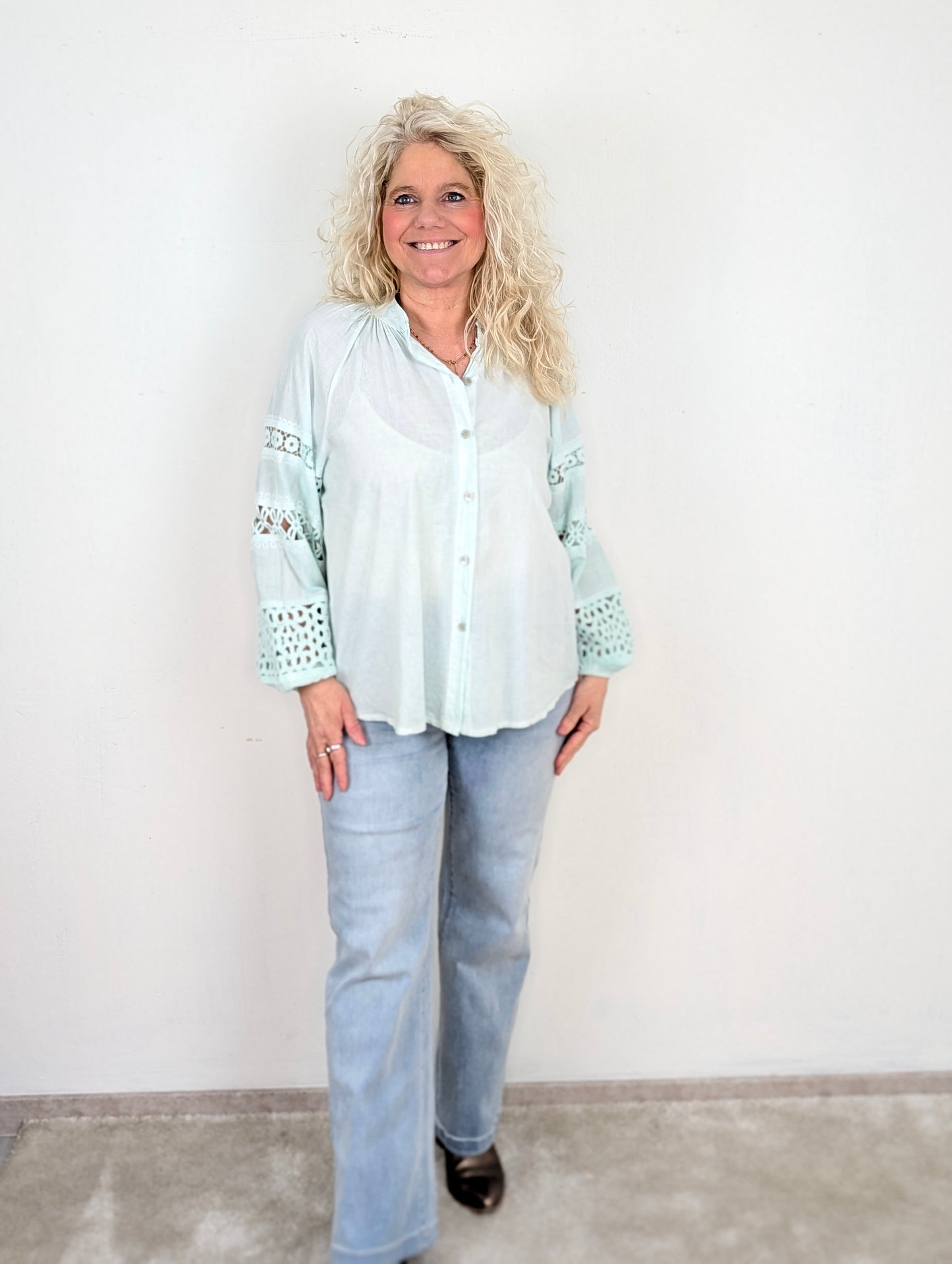 Lola blouse met opengewerkte mouw - Mint