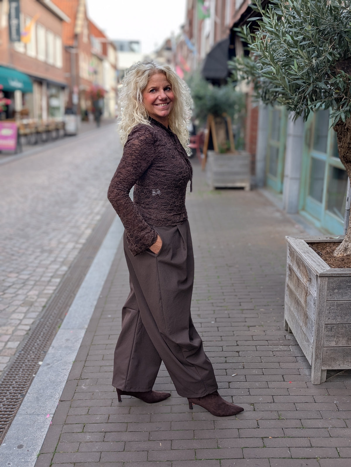 Zowi pantalon met overslagdetail - Bruin