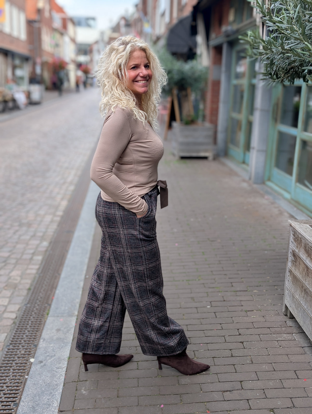 Lian Geruite pantalon met strikceintuur - Bruin / taupe / bordeaux