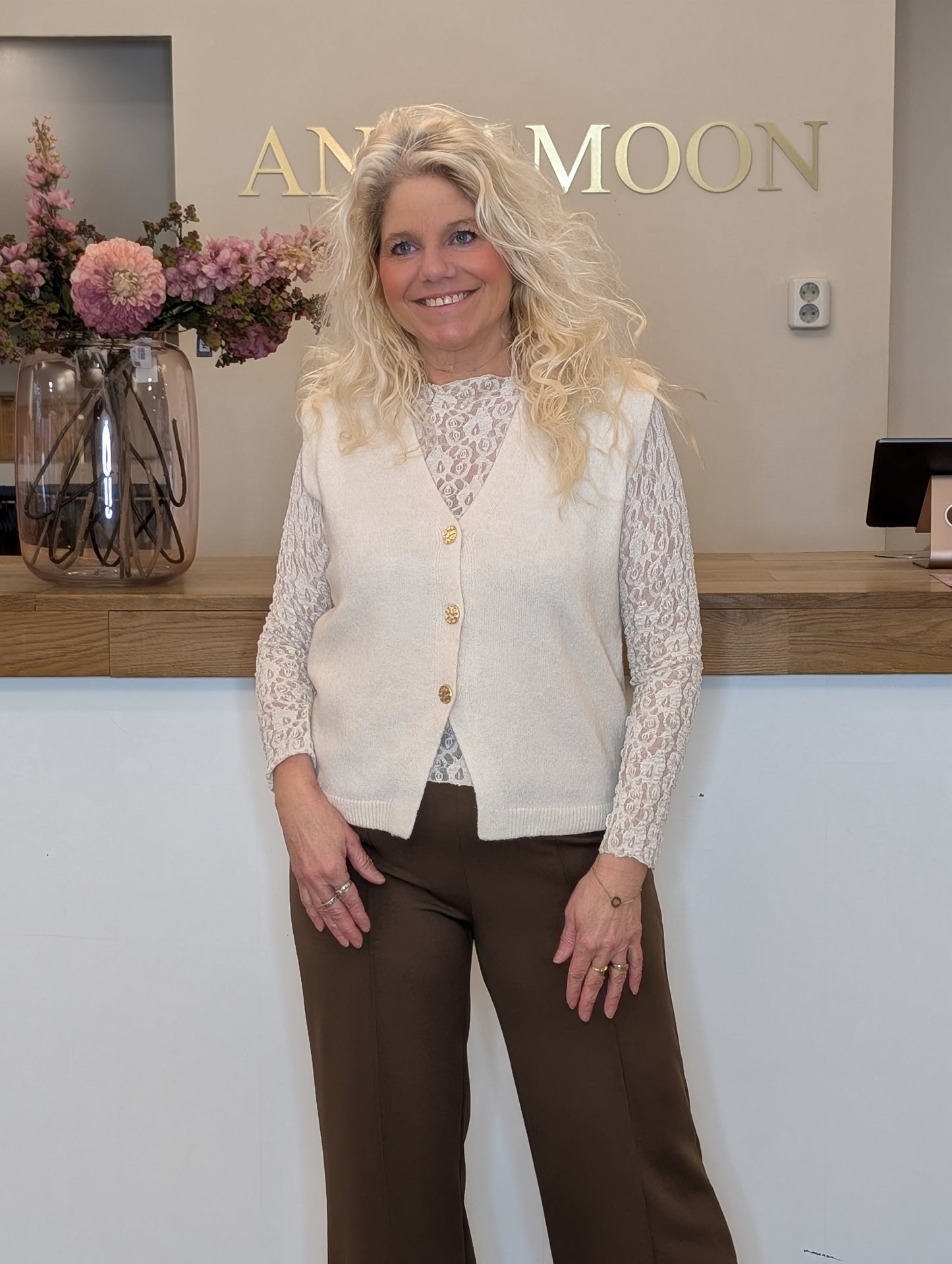 Zusss gebreid gilet met leuke knopen